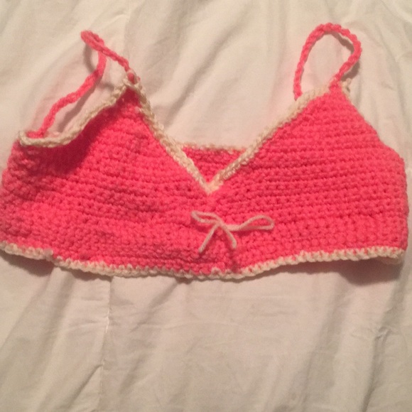 Pink crocheted top white lining - Picture 1 of 2